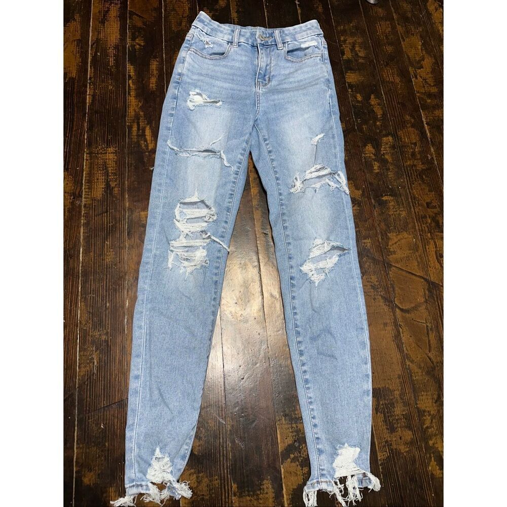 American Eagle destroyed light wash curvy hi-rise 00 jeggings